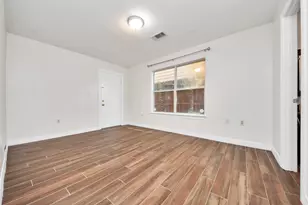 3014 Chenevert St, Houston, TX 77004 - Photo 5