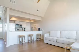 32 Dana Dr, Galveston, TX 77554 - Photo 1