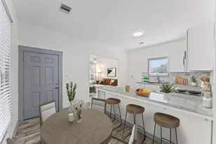 2818 Ave M 1/2, Galveston, TX 77550 - Photo 5