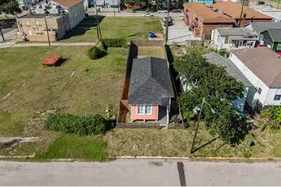 2818 Avenue M 1/2, Galveston, TX 77550 - Photo 23