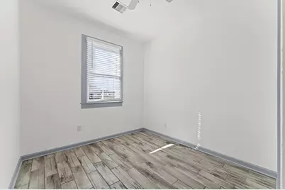 2818 Avenue M 1/2, Galveston, TX 77550 - Photo 15