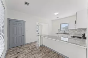 2818 Ave M 1/2, Galveston, TX 77550 - Photo 19