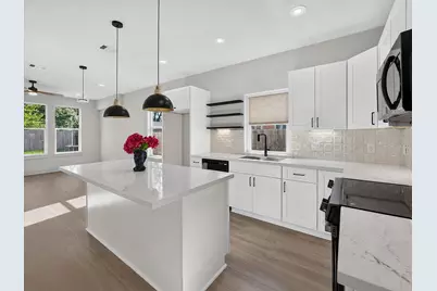 8027 Betty Boop Street, Houston, TX 77028 - Photo 7