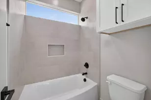 8027 Betty Boop St, Houston, TX 77028 - Photo 31