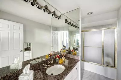 15 Greenway Plaza #17B, Houston, TX 77046 - Photo 5