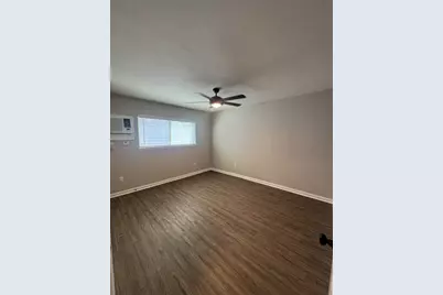 1225 W 25th Street #2, Houston, TX 77008 - Photo 11