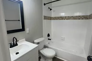 1225 W 25th St, Houston, TX 77008 - Photo 15