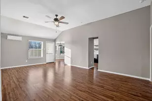 12325 Green Ridge Dr, Willis, TX 77318 - Photo 7