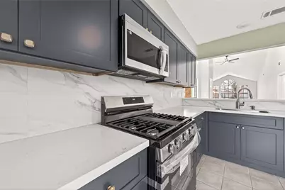 10707 Staghill Drive, Houston, TX 77064 - Photo 21