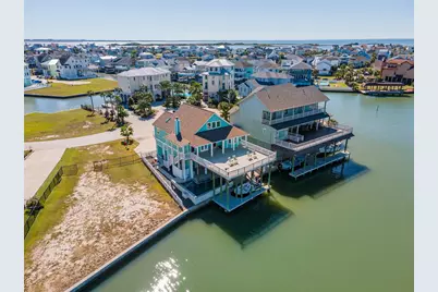 1640 Windsong Way, Tiki Island, TX 77554 - Photo 45