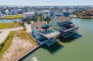 1640 Windsong Way, Tiki Island, TX 77554 - Photo 45