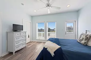 1640 Windsong Way, Tiki Island, TX 77554 - Photo 21