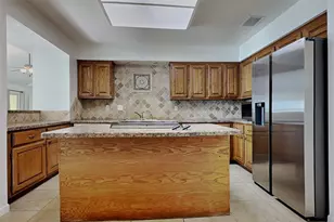8614 Lake Crystal Dr, Houston, TX 77095 - Photo 5