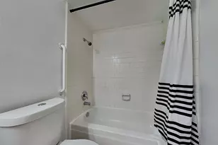 8614 Lake Crystal Dr, Houston, TX 77095 - Photo 15