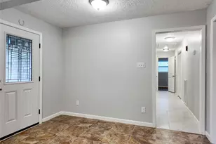 813 Glen Hollow Ct, Conroe, TX 77385 - Photo 11