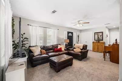 1018 Shawnee Drive, Conroe, TX 77316 - Photo 9
