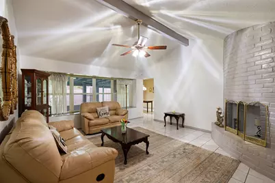 6230 Knollwest Drive, Houston, TX 77072 - Photo 7