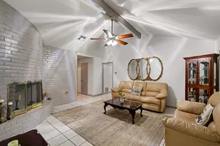 6230 Knoll West Dr, Houston, TX 77072 - Photo 5