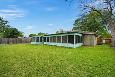 6230 Knollwest Drive, Houston, TX 77072 - Photo 23