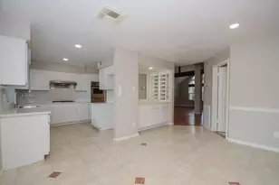 2819 Pineleaf Dr, Sugar Land, TX 77479 - Photo 7