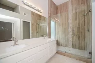 2819 Pineleaf Dr, Sugar Land, TX 77479 - Photo 17