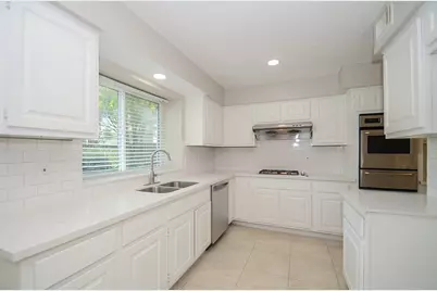 2819 Pineleaf Drive, Sugar Land, TX 77479 - Photo 9
