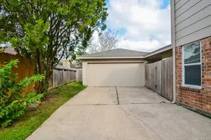 2819 Pineleaf Dr, Sugar Land, TX 77479 - Photo 29
