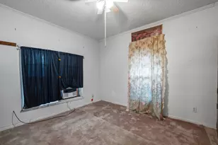 1409 Lauraine St, Brenham, TX 77833 - Photo 9