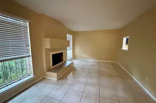 8712 Wilcrest Dr, Houston, TX 77099 - Photo 3