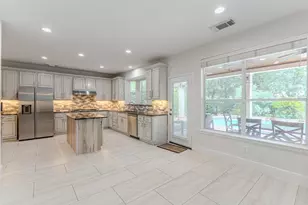 7 Stickley Ct, The Woodlands, TX 77382 - Photo 13