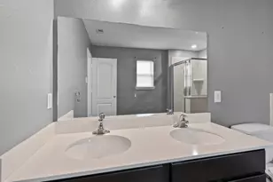 2611 Hawthorn Mill Ln, Houston, TX 77038 - Photo 43