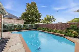13906 Holly Lynn Ln, Houston, TX 77077 - Photo 9