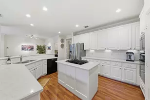 13906 Holly Lynn Ln, Houston, TX 77077 - Photo 25