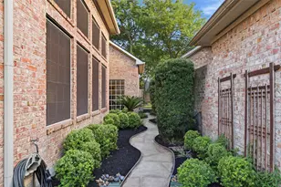 13906 Holly Lynn Ln, Houston, TX 77077 - Photo 5