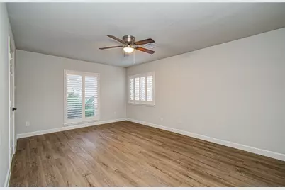9582 Doliver Drive, Houston, TX 77063 - Photo 29