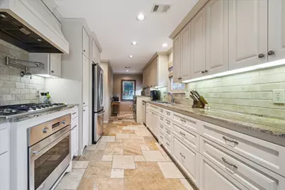 7714 Skyline Drive, Houston, TX 77063 - Photo 7