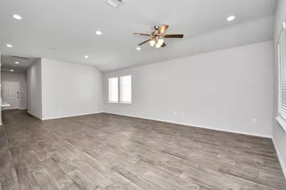 9810 Laurel Lake Lane, Conroe, TX 77384 - Photo 13