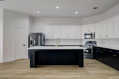 3550 Urban Woods Trail, Houston, TX 77008 - Photo 9