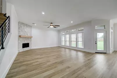 3550 Urban Woods Trail, Houston, TX 77008 - Photo 11