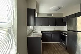 8910 Ilona Ln, Houston, TX 77025 - Photo 9