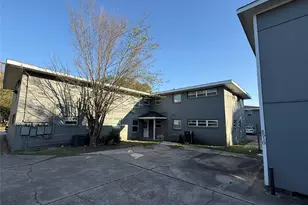 8910 Ilona Ln, Houston, TX 77025 - Photo 3