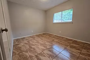 1109 Willow Creek Dr, La Porte, TX 77571 - Photo 15