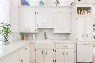 1015 26th St, Galveston, TX 77550 - Photo 7