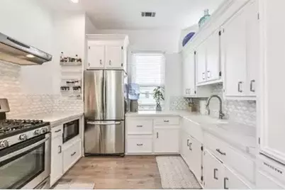 1015 26th Street, Galveston, TX 77550 - Photo 5