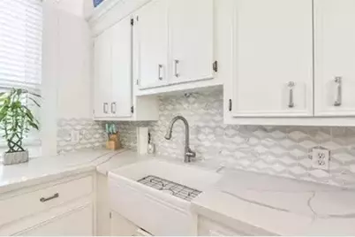 1015 26th Street, Galveston, TX 77550 - Photo 9