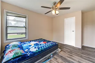 7318 Hummingbird Ln, Texas City, TX 77591 - Photo 13