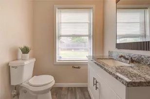 7318 Hummingbird Ln, Texas City, TX 77591 - Photo 9