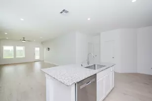 1035 Vista Pointe Dr, Fresno, TX 77545 - Photo 17