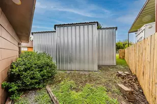 7809 Beckley St, Houston, TX 77088 - Photo 11