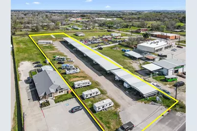 621 S Main Street, Highlands, TX 77562 - Photo 1